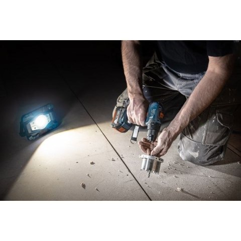 LAMPA ROBOCZA FLASH 1000 RE LAMPA ROBOCZA FLASH 1000 RE