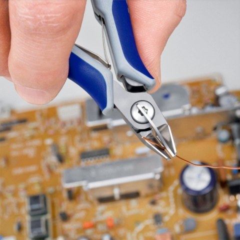 SZCZYPCE TNĄCE BOCZNE DLA ELEKTRONIKÓW 125MM SZCZYPCE TNĄCE BOCZNE DLA ELEKTRONIKÓW 125MM